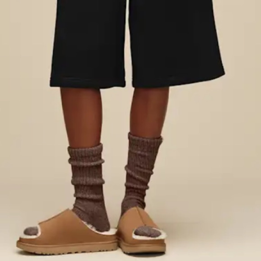 UGG® Women's Greenport Slide Slippers - Picture 14 of 14